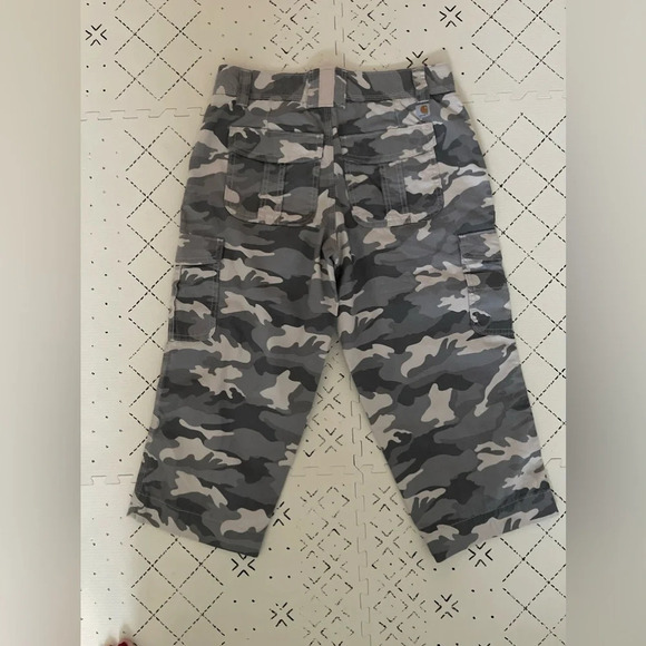 Carhartt Size 4 Relaxed Fit Camo Cargo 100% Cotton Cropped Pants - Picture 7 of 7
